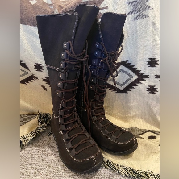 Artica “Cheyenne” brown suede lace up boots NIB - Picture 1 of 10
